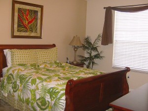 0072 Queen Bedroom