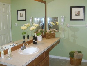 0094 Shared Bathroom